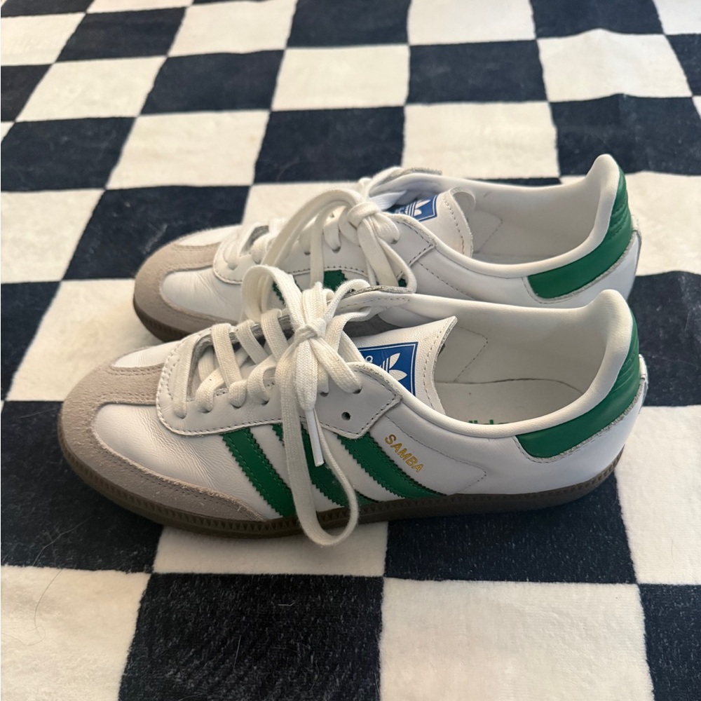 Adidas Samba White with Green Accents mens size 5.5 | women’s 7